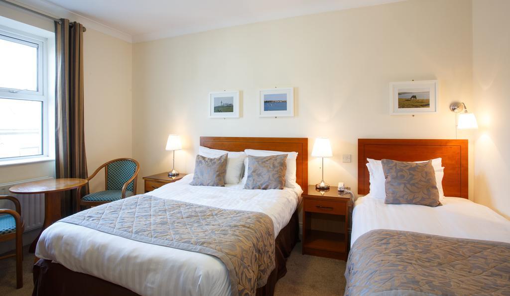The Clonakilty Hotel Dış mekan fotoğraf
